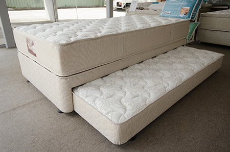 trundle bed